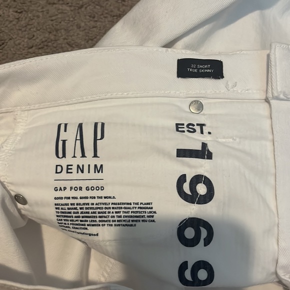 Gap like new condition white pants - Picture 5 of 8